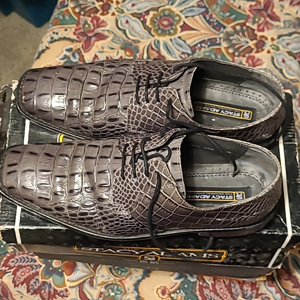 Leather Alligator Looking Stacy Adams